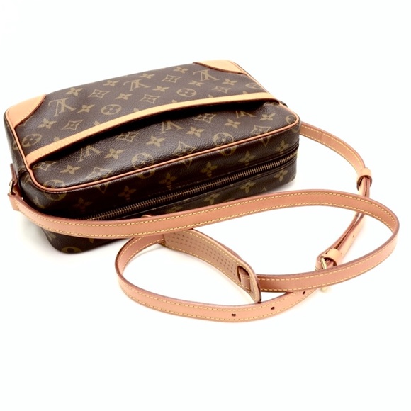 Louis Vuitton Monogram Trocadero MM Crossbody - Picture 8 of 14